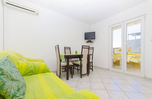 Rogoznica Apartamento | 50 m² Apartamento ∙ 2 habitaciones ∙ 3 huéspedes