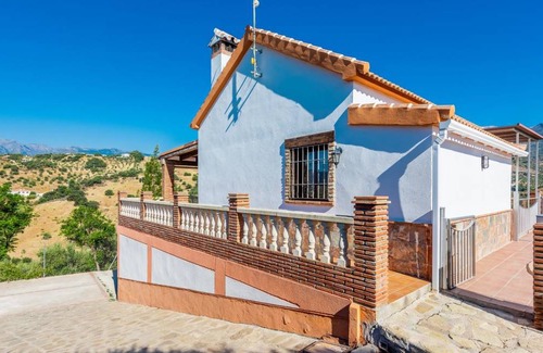 Alozaina Casa | 50 m² Casa ∙ 2 habitaciones ∙ 4 huéspedes