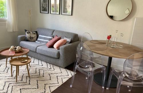 Toulouse South-East Casa | 50 m2 T2 au calme, lumineux, confortable, cosy, climatisé, privatif avec parking gratuit et terrasse