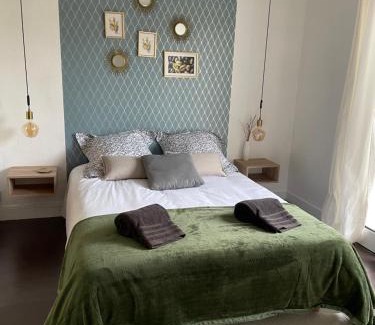 Toulouse South-East Casa | 50 m2 T2 au calme, lumineux, confortable, cosy, climatisé, privatif avec parking gratuit et terrasse