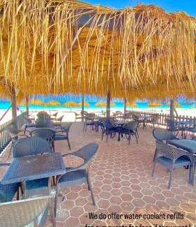 Al-Hammam Apartamento | 50% Off. 2BR , 2BR Ground floor with pool view, private beach access, security 24/7 شاليه ٢ غرفه ، ٢ حمام ف الدور الارضي قدام جنينه و حمام السباحه مباشره ، شاطيء خاص بالقرية و أمن ٢٤ ساعه و مسجد خاص