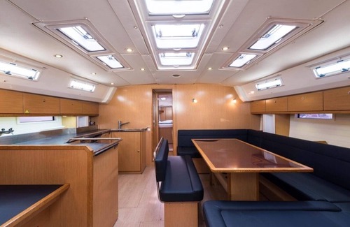 Sami Alquiler De Eote | 50’ sailboat for rent