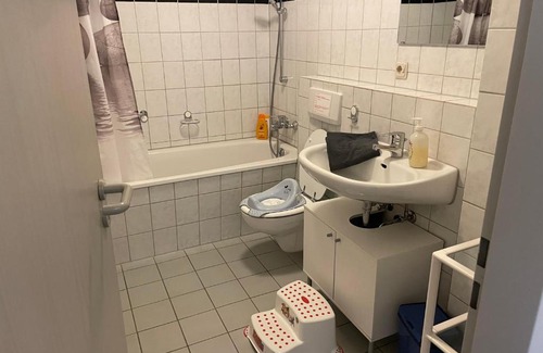 Kessenich Apartamento | 500 Miles Apartments