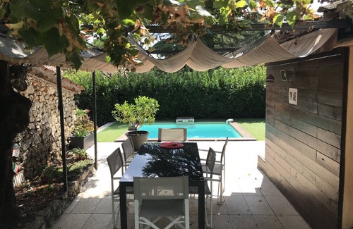 Saint-Cezaire-sur-Siagne Casa | A 500 metros a pie del centro de St-Cézaire-sur-Siagne, que domina la Siagne