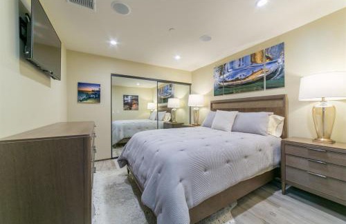 Balboa Peninsula Casa | 501 E Bay Ave
