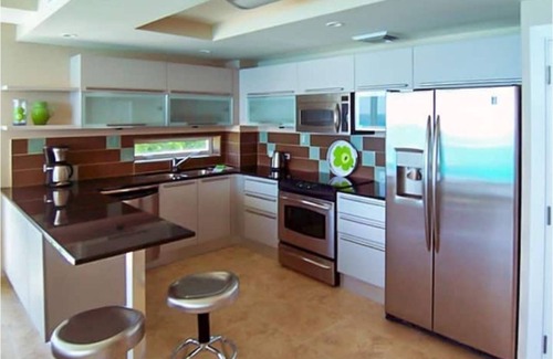 Maxwell Condominio | 501 Ocean front condo at Ocean One Maxwell coast road Barbados
