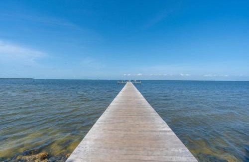 Ruskin Casa | 502 Little Harbor Inn