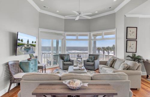Isle of Palms Casa | 502 Ocean Blvd by AvantStay Beachfront w Pool Ocean Views