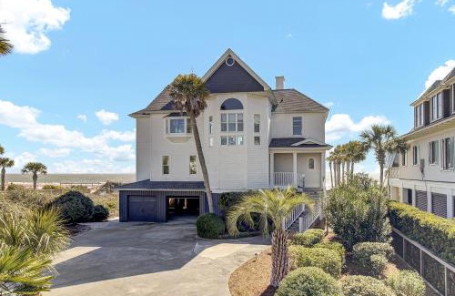 Isle of Palms Casa | 502 Ocean Blvd by AvantStay Beachfront w Pool Ocean Views