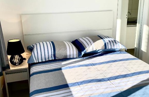 Bigorrilho Apartamento | 505 - Apartamento Lindo, amplo e decorado, mobiliario moderno, cozinha completa com utensílios , Excelente vista da cidade e localização privelegiada no bairro Bigorrilho proxímo de shopping e parques