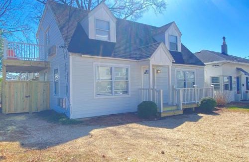 Northeast Virginia Beach Casa | 508 A The Shore Break Cottage