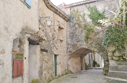 Pierrefeu Casa | A 1 hora de Niza, encantadora casa de pueblo con jardín y vistas impresionantes, WIFI