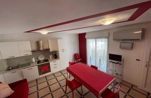 Roquebrune-Cap-Martin Apartamento | 50m from beach&sea