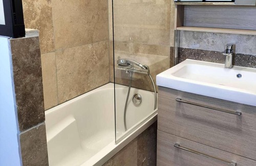 Reallon Apartamento | 50m del centro estación, 6.o piso, vista montaña, balcón, 49m², Réallon