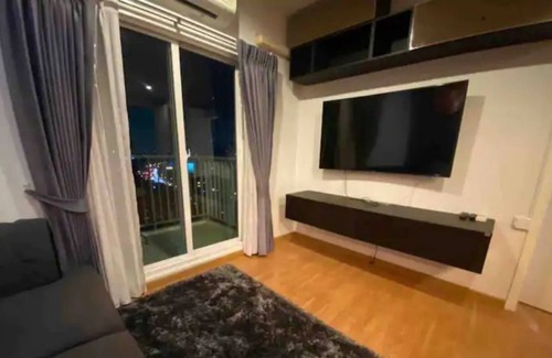 Wong Sawang Apartamento | 50m MRT, Big C, 2BR Condo in Bangkok, with Sauna, infinite Pool & Gym