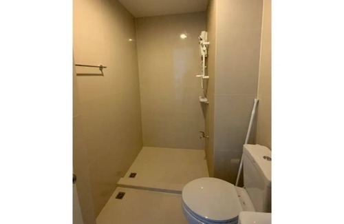 Wong Sawang Condominio | 50mMRT, Big C, 1BR condo Near Chatuchak with Balcony, Sauna, Infinite Pool & Gym