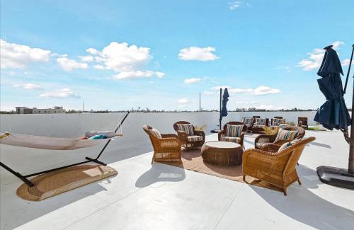 Cocoa Beach Villa | 51 N Orlando Ave