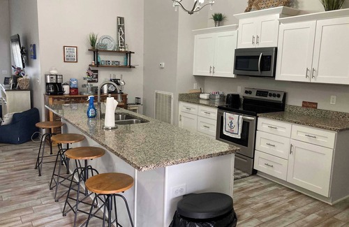 Leesburg Casa | 51 The Anchor Summary