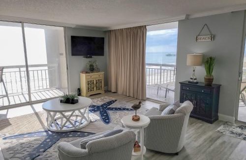 Arcadian Shores Apartamento | 510 South Hampton condo