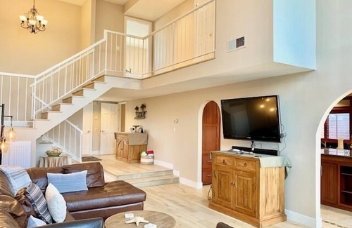 Oxnard Shores Casa | 5128M Mandalay Shores Pet Friendly Side Street