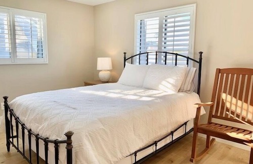 Oxnard Shores Casa | 5128M Mandalay Shores Pet Friendly Side Street