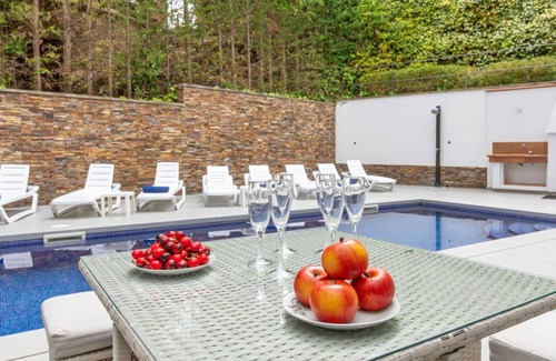 Lloret de Mar Villa | 520 m² Villa ∙ 4 habitaciones ∙ 8 huéspedes