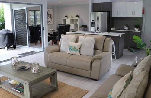 Mudjimba Casa | 53 Northbeach Place, Mudjimba - Piscina climatizada