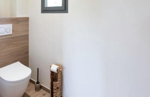 Saint-Paul-de-Vence Apartamento | #53 St Paul Villa Swimpool AC Carpark BBQ for 8 Guest
