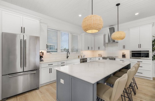 Mid Island Casa | 5350 Chasing Sunshine: 5BD/4.5BA Pool Home, Steps to Sand!