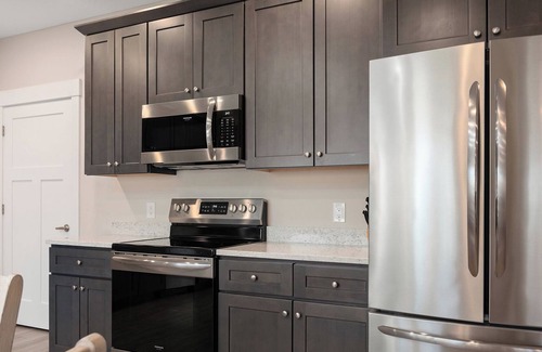 Traverse City Condominio | 539 Bay St. Lake View Condo Unit 204E