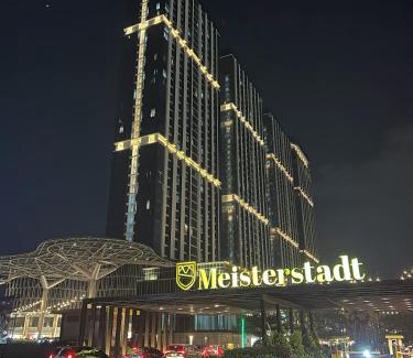 Batam Apartamento | 53rd Floor, 2 BR, Netflix, Apt with view by SKY
