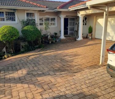 Kingsburgh Apartamento | 54 Asteria Ave, Larnaco Estate
