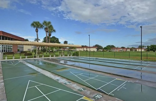 Florida Ridge Condominio | 55+ Active Community