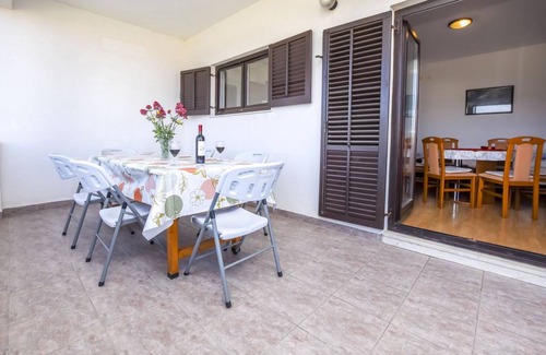 Razanj Apartamento | 55 m² Apartamento ∙ 2 habitaciones ∙ 6 huéspedes