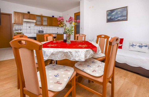 Razanj Apartamento | 55 m² Apartamento ∙ 2 habitaciones ∙ 6 huéspedes