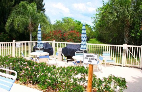 Florida Ridge Condominio | 55 + older active community, newly furnished, with a Beautiful Coastal theme..
