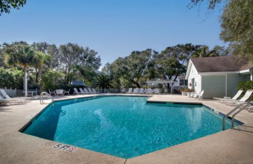 Pelican Bay Casa | 55 Pelican Bay by AvantStay Easy Beach Access Shared Pool Lagoon Fishing