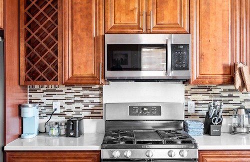 Quincy Apartamento | 555-2 - 6BR - Quincy Spacious Apt near Perry Beach