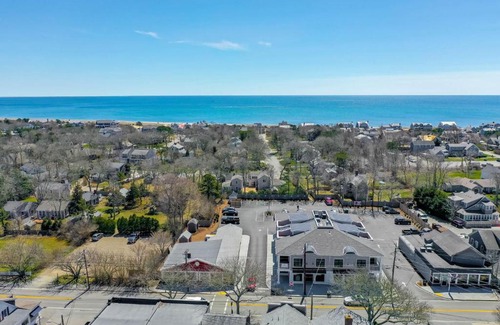 Harwich Port Casa | 557 Route 28, Unit 204, Harwich Port Cape Cod - - Beach Therapy