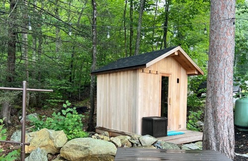 Tuftonboro Casa | 559 - Wingate Cove Escape