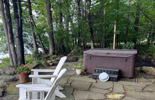 Tuftonboro Casa | 559 - Wingate Cove Escape