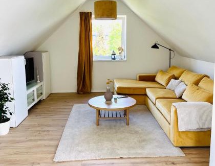 Rabenstein Apartamento | 55m2 Chemnitz Rabenstein Kids Welcome, Wifi, Privater Parkplatz, Waschmaschine, Babybett, Klimaanlage