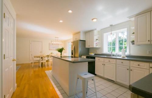 East Sandwich Casa | 56 Beachway Road East Sandwich - - Seaview
