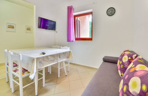 Sibinj Krmpotski Apartamento | 56 m² Apartamento ∙ 2 habitaciones ∙ 5 huéspedes