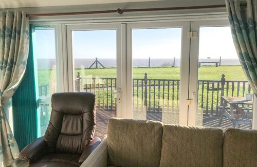 Corton Casa | 56 Waterside Park