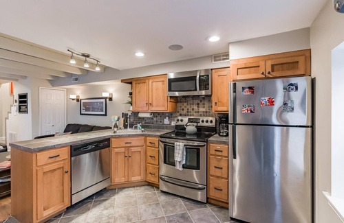 Fairmount Casa | 564 1/2 North Judson