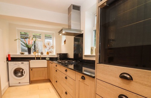 Ozleworth Cabaña | 57 BRADLEY STREET, romantic, with open fire in Wotton-Under-Edge