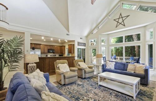 Lawton Woods Casa | 57 Lawton Rd, Sea Pines Pet Friendly home