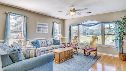 Pawleys Island Apartamento | 57C Fifty-Seven Sea II at True Blue condo by Peace Vacations