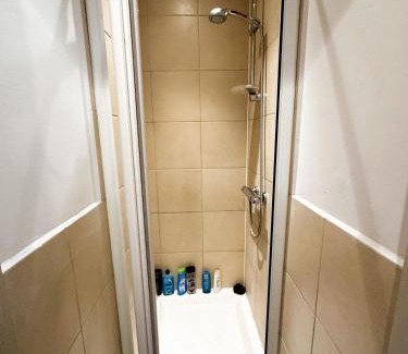 Evelyn Casa | 58 Alloa townhouse